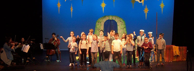 Year 5/6 from Leighton Primary School rehearsing for The Tempest at The Hafren